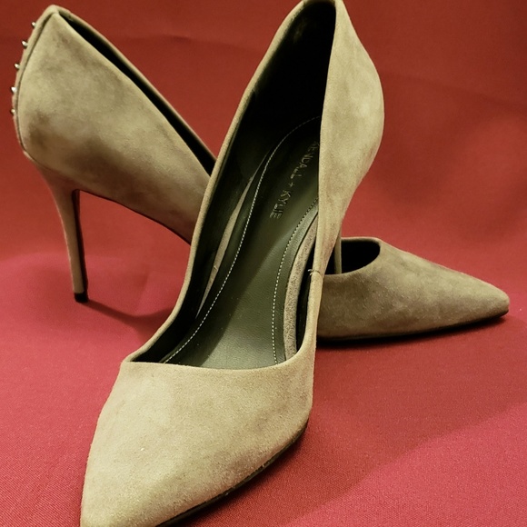 Kendall & Kylie Shoes - KENDALL & KYLIE Suede Gray Pointed Toe Heels Sz 8